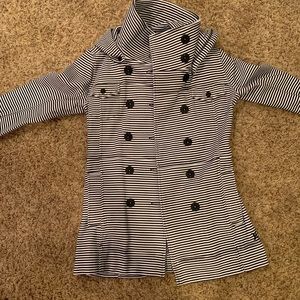 Small brand new women’s Hurley jacket